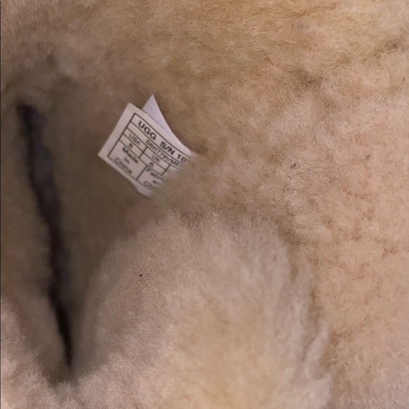 UGG Boots - Tan with Bows - Picture 4 of 4